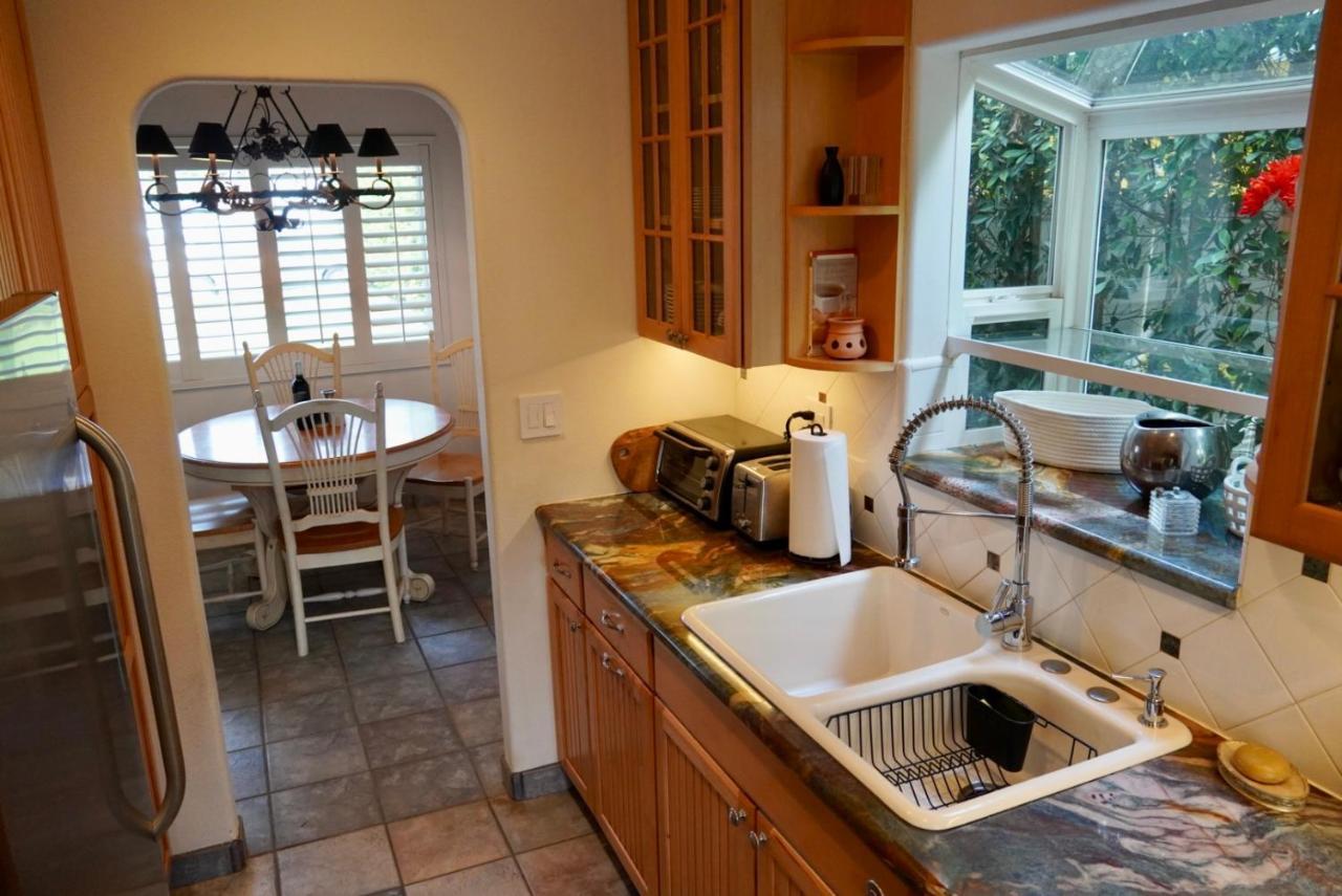 Вілла Cozy Family Hideaway, Sleeps 8, 4 Tv'S Yard, Shops Сімі-Валлі Екстер'єр фото