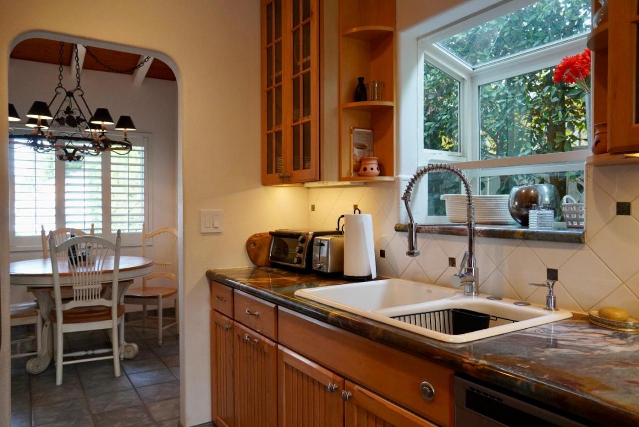 Вілла Cozy Family Hideaway, Sleeps 8, 4 Tv'S Yard, Shops Сімі-Валлі Екстер'єр фото